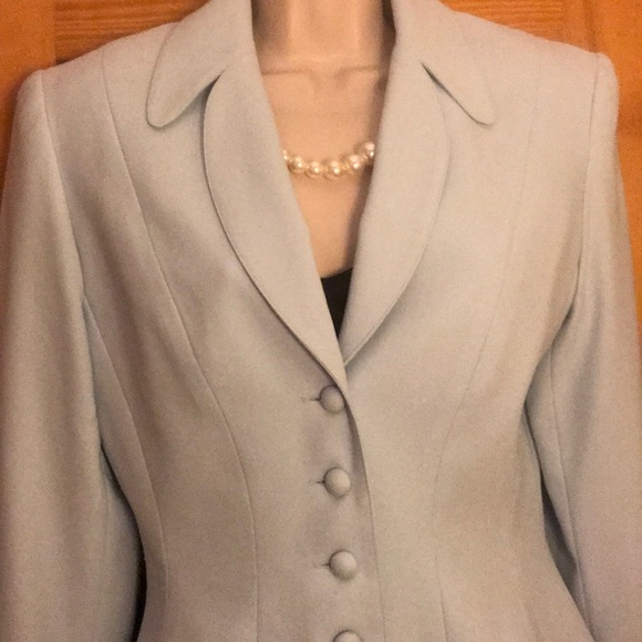 Vintage “ Daniela “ Baby Blue Suit With Skirt ❤️ - Picture 6 of 8